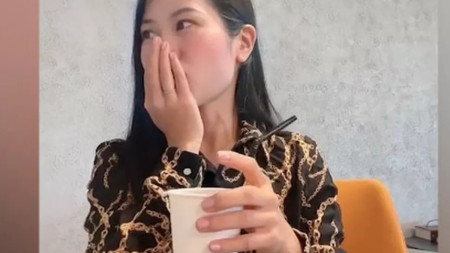 Reacția unei tinere din Vietnam când a văzut ce a făcut un cuplu într-un restaurant din România chiar lângă masa ei